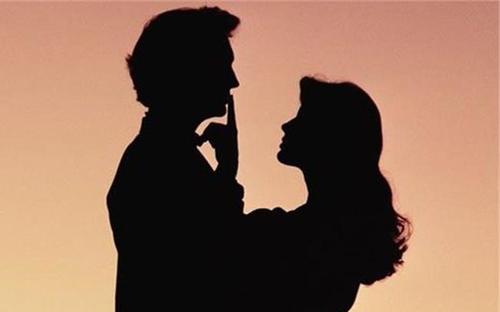 心理测试：4个女孩，谁最幸福？测你骨子里是什么样的女人？